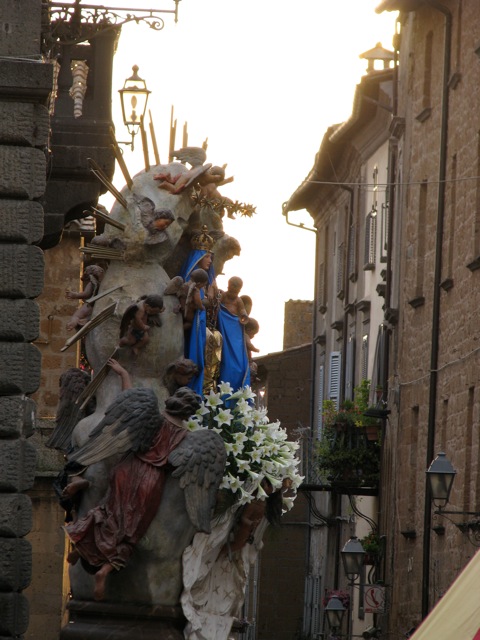 Orvieto : La “Macchina dell’Assunta” del 14 Agosto.